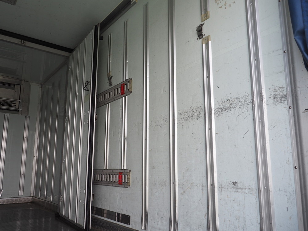 いすゞ エルフ 冷凍バン 小型 TKG-NPR85AN 年式 H25[写真24]