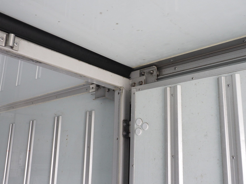 いすゞ エルフ 冷凍バン 小型 TKG-NPR85AN 年式 H25[写真28]