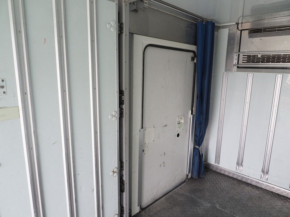 いすゞ エルフ 冷凍バン 小型 TKG-NPR85AN 年式 H25[写真31]