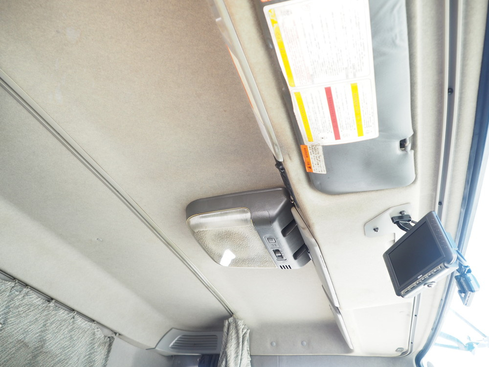 いすゞ ギガ ウイング車 大型 QKG-CYJ77A 年式 H27[写真42]