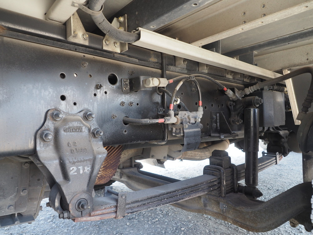 いすゞ ギガ ウイング車 大型 QKG-CYJ77A 年式 H27[写真51]