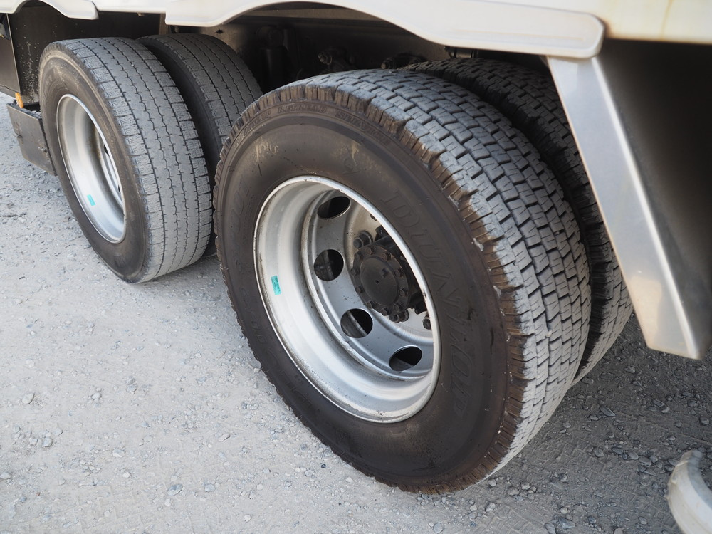 いすゞ ギガ ウイング車 大型 QKG-CYJ77A 年式 H27[写真54]