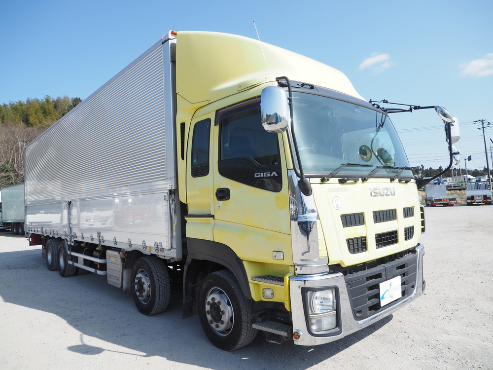 いすゞ ギガ ウイング車 大型 QKG-CYJ77A 年式 H27[写真05]