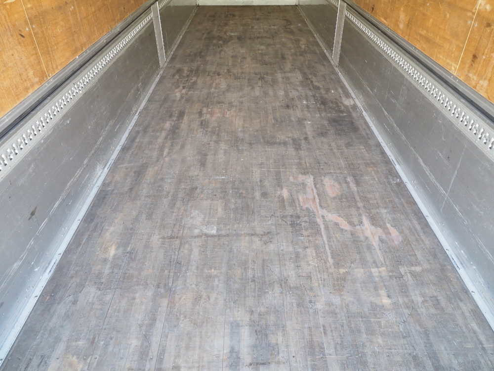 いすゞ ギガ ウイング車 大型 QKG-CYJ77A 年式 H27[写真29]