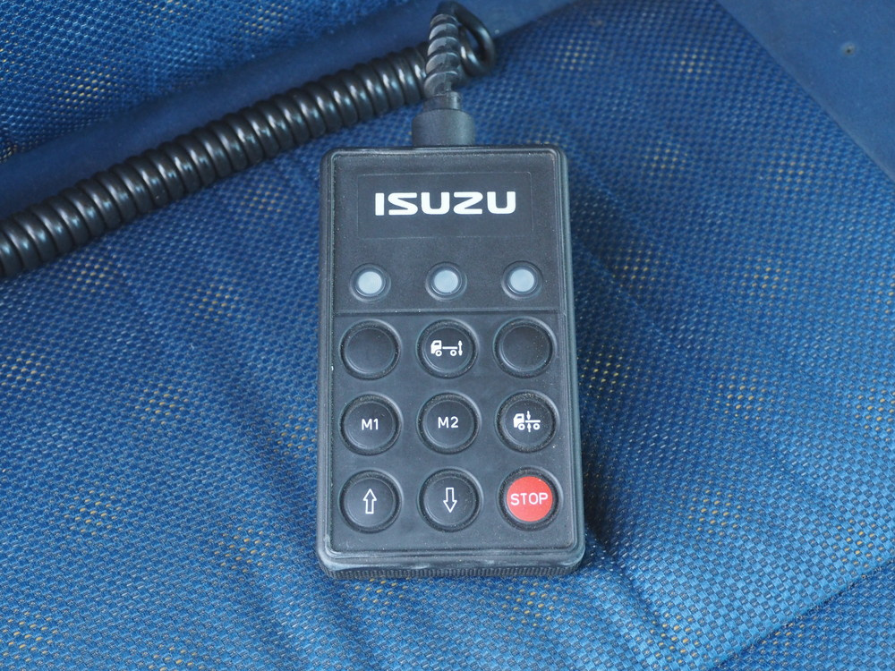 いすゞ ギガ ウイング車 大型 QKG-CYJ77A 年式 H27[写真35]