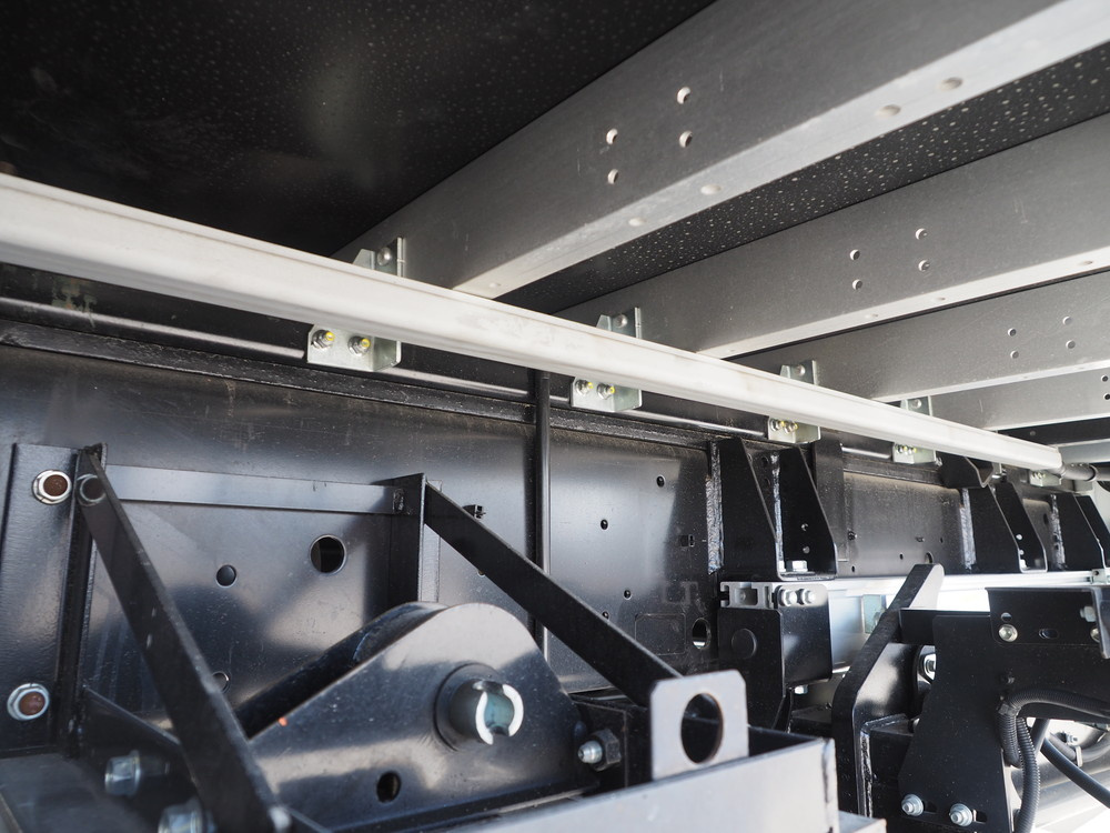 いすゞ ギガ ウイング車 大型 2PG-CYJ77C 年式 R2[写真53]