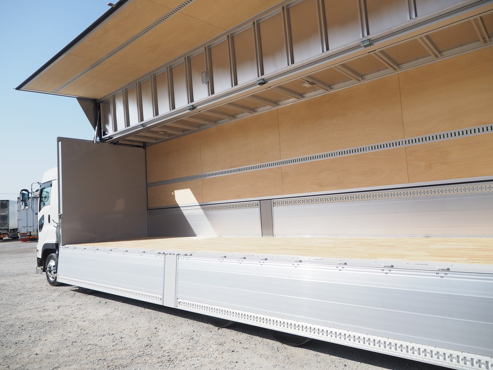 いすゞ ギガ ウイング車 大型 2PG-CYJ77C 年式 R2[写真21]