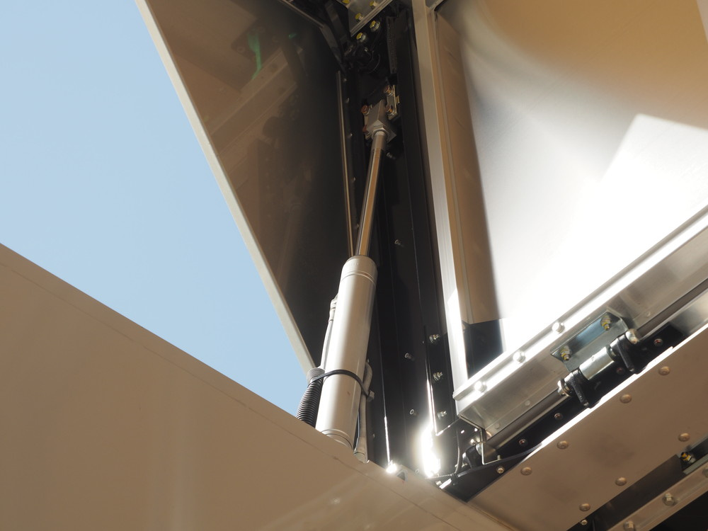 いすゞ ギガ ウイング車 大型 2PG-CYJ77C 年式 R2[写真15]