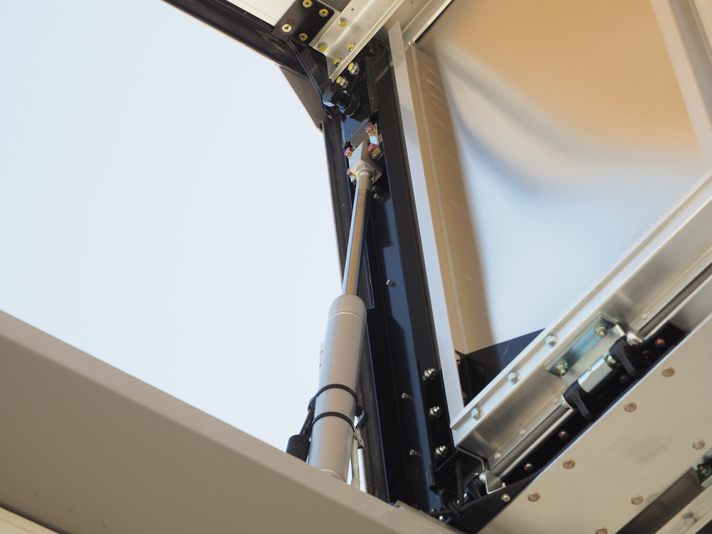 いすゞ ギガ ウイング車 大型 2PG-CYJ77C 年式 R2[写真19]