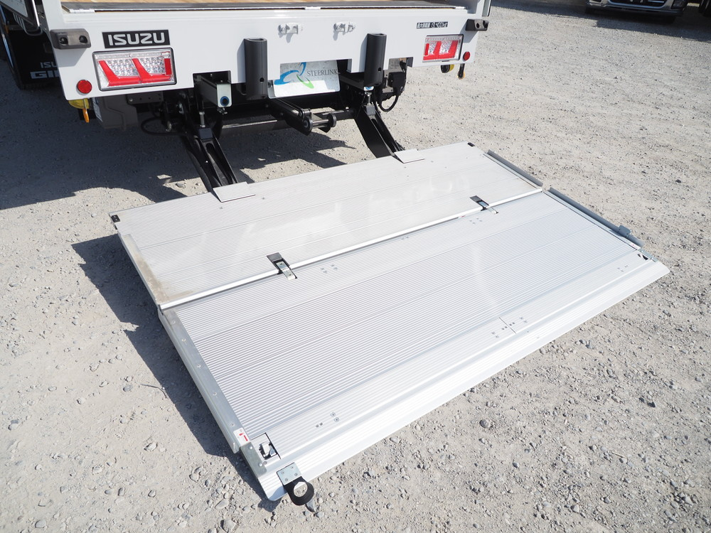 いすゞ ギガ ウイング車 大型 2PG-CYJ77C 年式 R2[写真33]