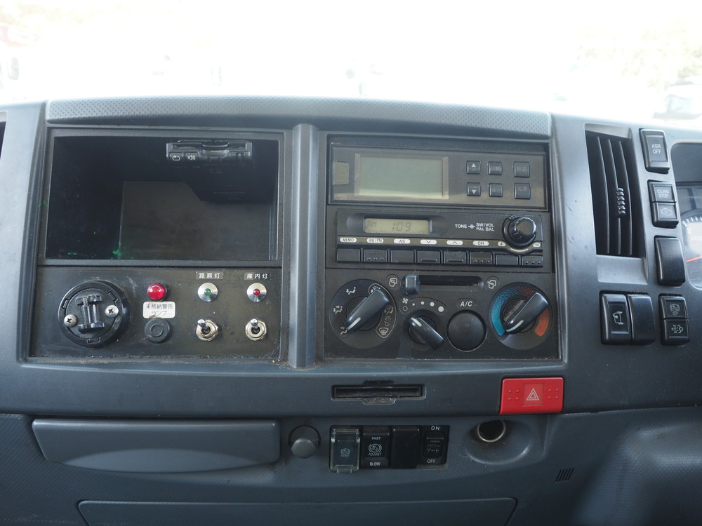 いすゞ エルフ 冷凍バン 小型 SKG-NPR85AN 年式 H23[写真30]