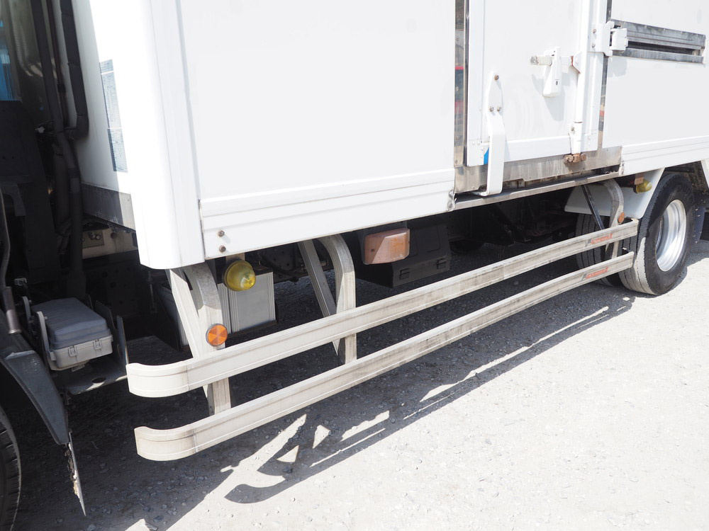 いすゞ エルフ 冷凍バン 小型 SKG-NPR85AN 年式 H23[写真14]