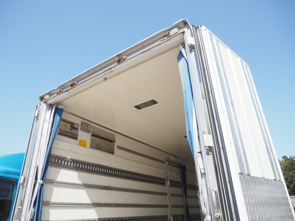 いすゞ エルフ 冷凍バン 小型 SKG-NPR85AN 年式 H23[写真18]