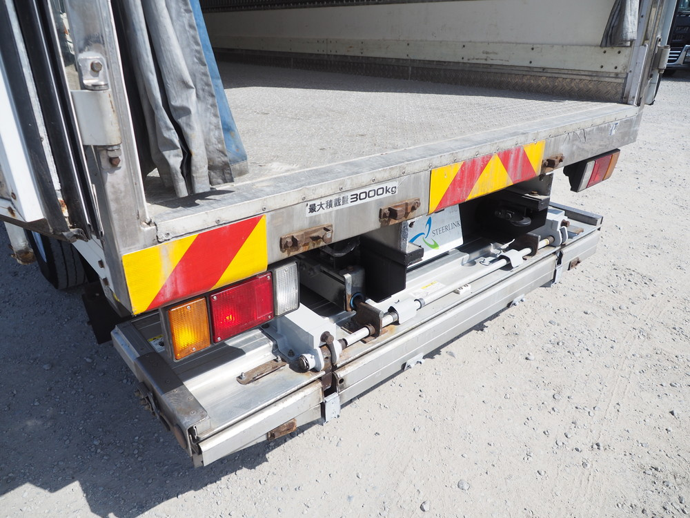 いすゞ エルフ 冷凍バン 小型 SKG-NPR85AN 年式 H23[写真19]