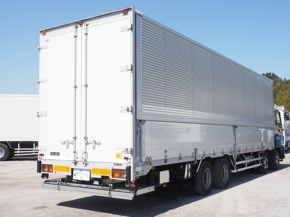 いすゞ ギガ ウイング車 大型 PDG-CYJ77W8A 年式 H21[写真06]