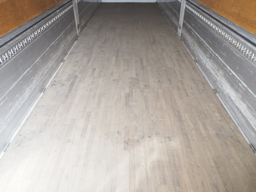 いすゞ ギガ ウイング車 大型 QKG-CYJ77A 年式 H27[写真26]