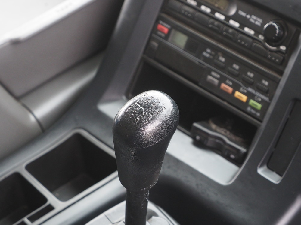 いすゞ ギガ ウイング車 大型 QKG-CYJ77A 年式 H27[写真33]