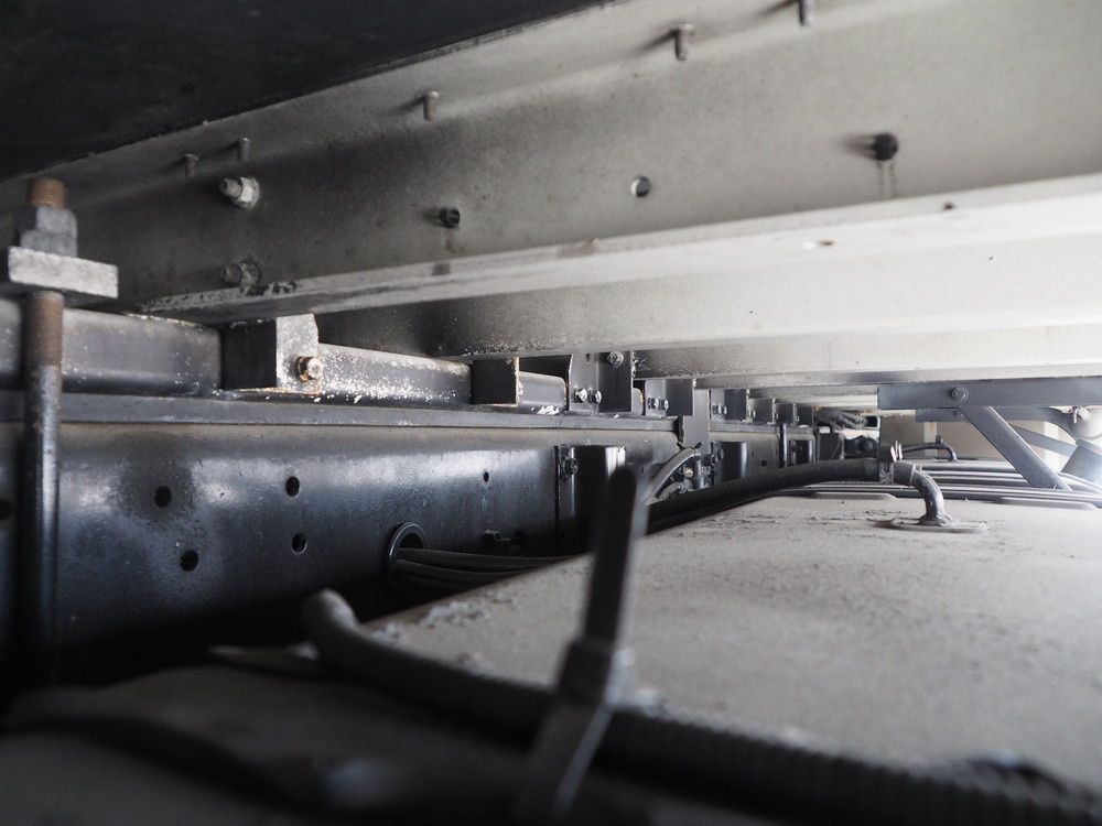 いすゞ ギガ ウイング車 大型 QKG-CYJ77A 年式 H27[写真47]