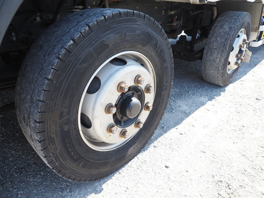 いすゞ ギガ ウイング車 大型 QKG-CYJ77A 年式 H27[写真58]