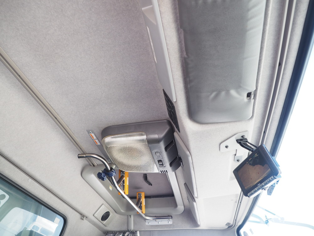 いすゞ ギガ ウイング車 大型 QKG-CYJ77A 年式 H27[写真43]