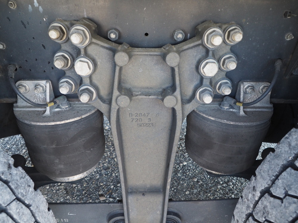 いすゞ ギガ ウイング車 大型 QKG-CYJ77A 年式 H27[写真54]