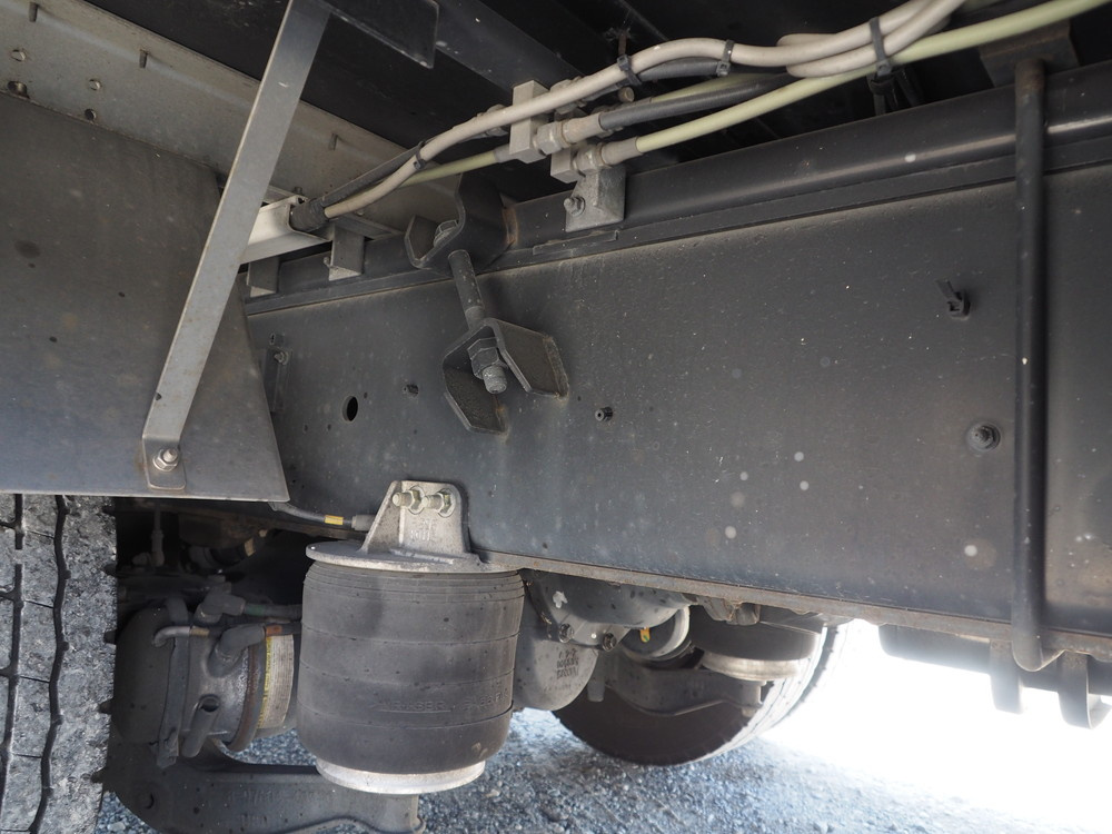 いすゞ ギガ ウイング車 大型 QKG-CYJ77A 年式 H27[写真52]