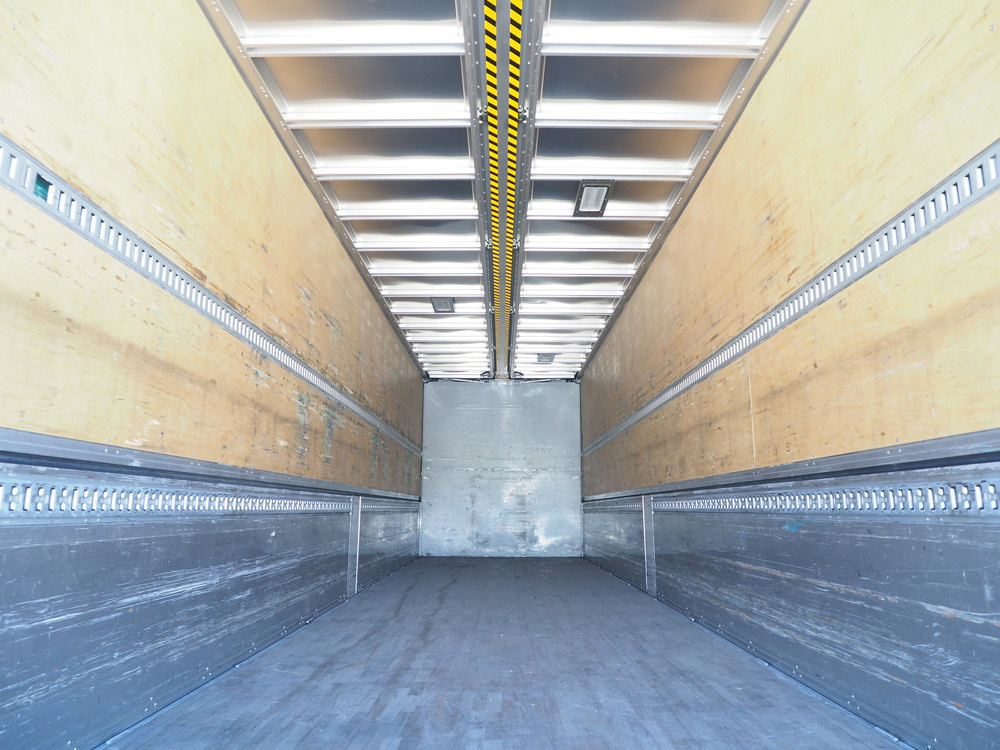 いすゞ ギガ ウイング車 大型 QKG-CYJ77A 年式 H27[写真30]