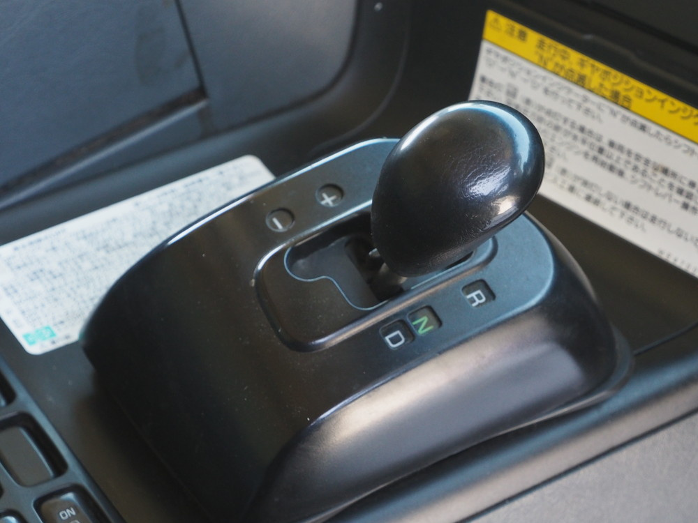 三菱ふそう スーパーグレート 平ボディ 大型 QKG-FS54VZ 年式 H24[写真29]