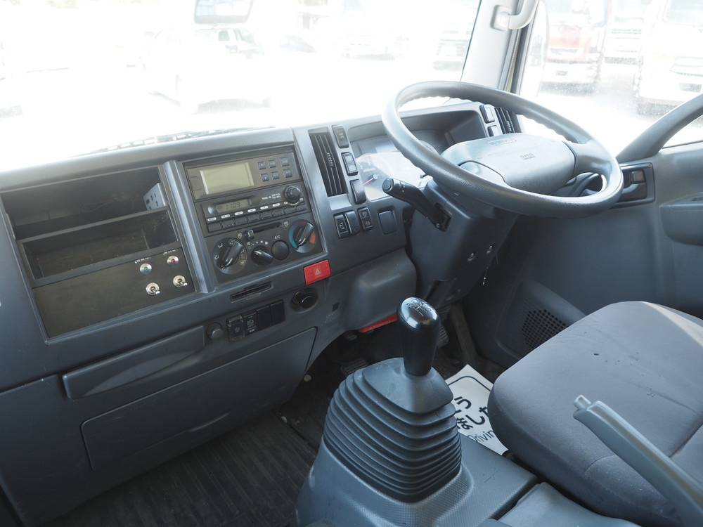 いすゞ エルフ 冷凍バン 小型 TKG-NPR85AN 年式 H24[写真26]