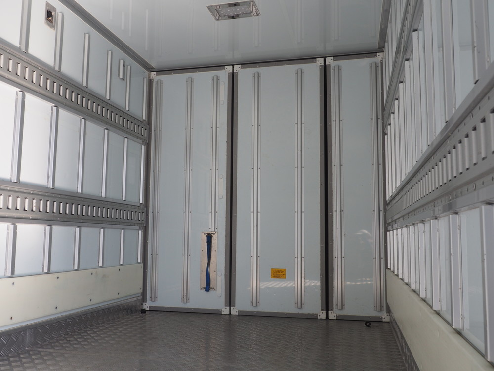 いすゞ エルフ 冷凍バン 小型 TKG-NMR85AN 年式 H26[写真16]