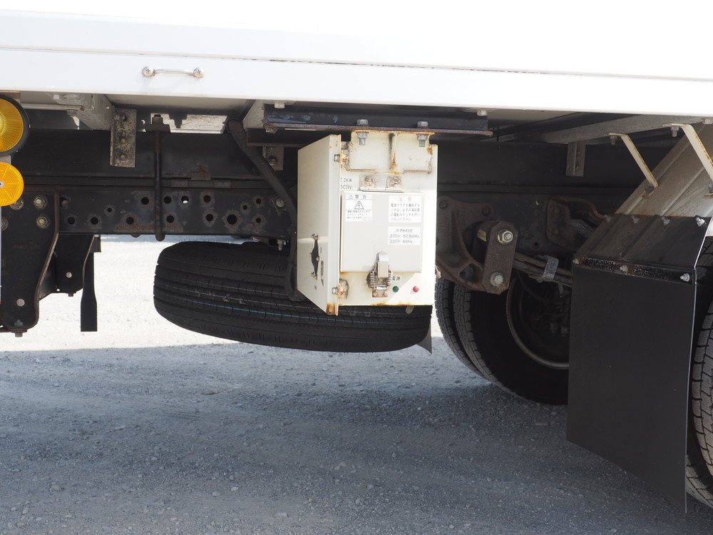 いすゞ エルフ 冷凍バン 小型 TKG-NMR85AN 年式 H26[写真32]