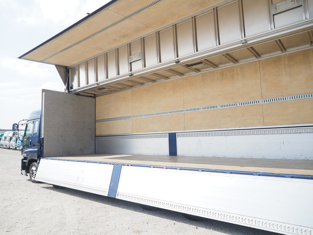 いすゞ ギガ ウイング車 大型 QKG-CYJ77A 年式 H27[写真21]