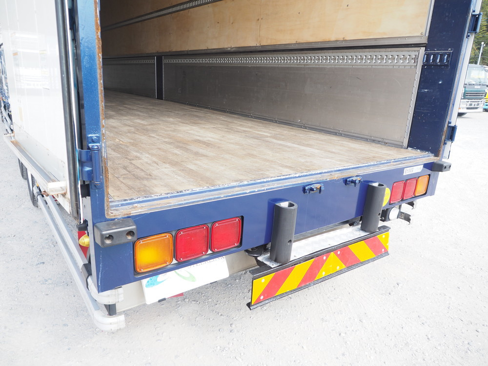 いすゞ ギガ ウイング車 大型 QKG-CYJ77A 年式 H27[写真31]