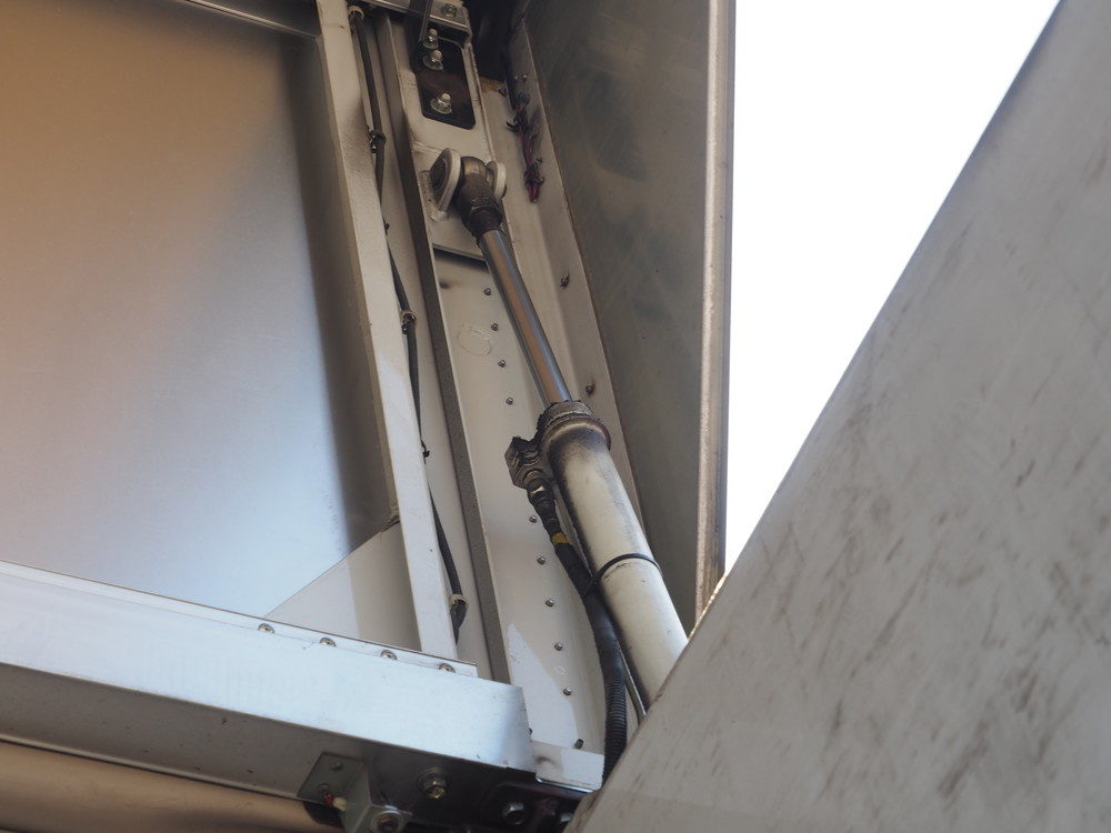 日野 レンジャー ウイング車 中型 BKG-FD7JLYA 年式 H23[写真13]