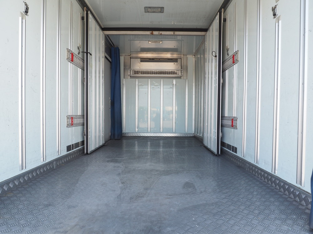 いすゞ エルフ 冷凍バン 小型 TKG-NPR85AN 年式 H25[写真30]