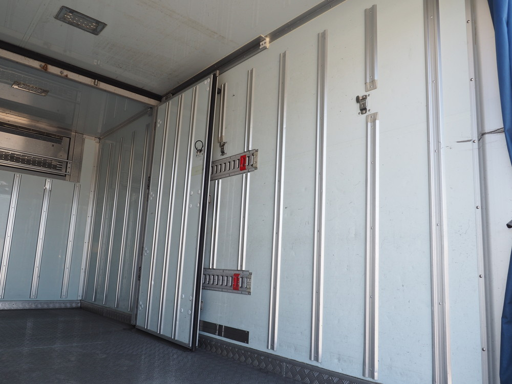 いすゞ エルフ 冷凍バン 小型 TKG-NPR85AN 年式 H25[写真32]