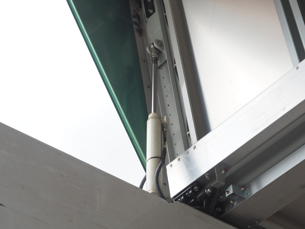 日野 グランドプロフィア ウイング車 大型 QPG-FW1EXEG 年式 H27[写真19]