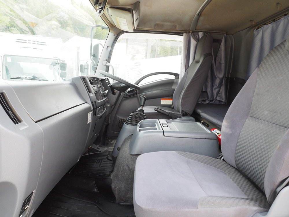 いすゞ フォワード ウイング車 中型 TKG-FRR90T2 年式 H27[写真46]