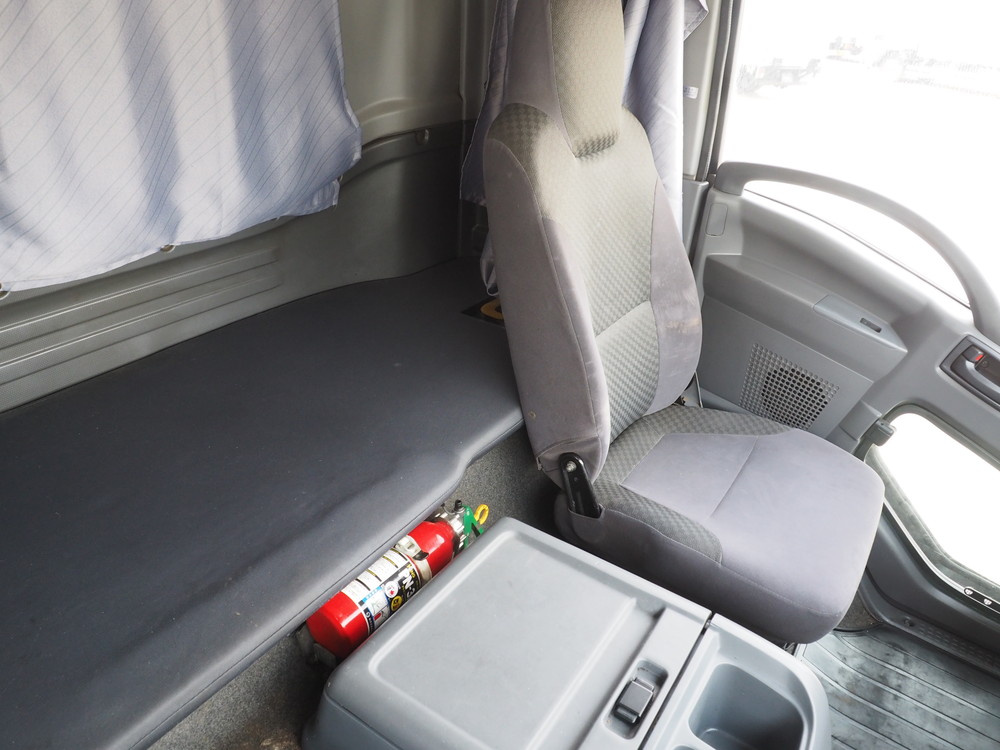 いすゞ フォワード ウイング車 中型 TKG-FRR90T2 年式 H27[写真45]