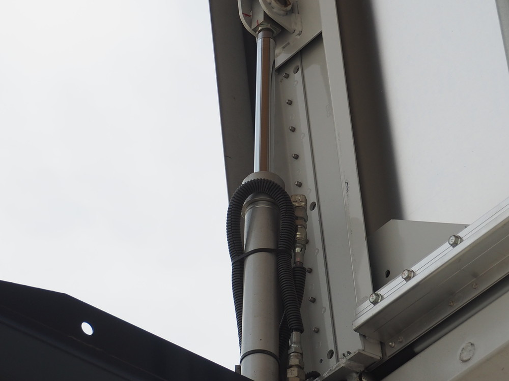 いすゞ フォワード ウイング車 中型 TKG-FRR90T2 年式 H27[写真14]