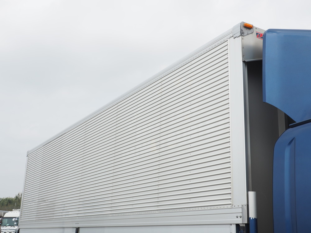 いすゞ フォワード ウイング車 中型 TKG-FRR90T2 年式 H27[写真10]