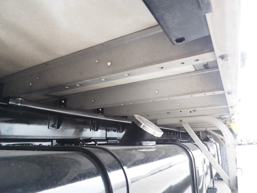 いすゞ フォワード ウイング車 中型 TKG-FRR90T2 年式 H27[写真58]