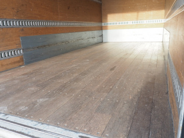 いすゞ エルフ バン車 小型 BKG-NMR85AN 年式 H21 [写真20]