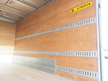 いすゞ エルフ バン車 小型 BKG-NMR85AN 年式 H21 [写真19]