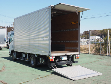 いすゞ エルフ バン車 小型 BKG-NMR85AN 年式 H21 [写真23]