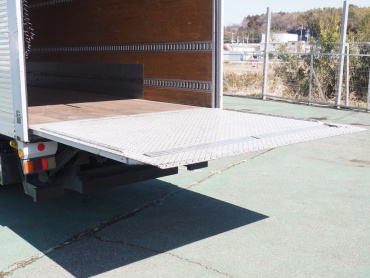 いすゞ エルフ バン車 小型 BKG-NMR85AN 年式 H21 [写真26]