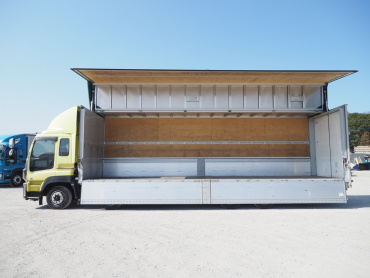 いすゞ ギガ ウイング車 大型 QKG-CYJ77A 年式 H27 [写真19]