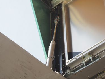 いすゞ ギガ ウイング車 大型 QKG-CYJ77A 年式 H27 [写真20]