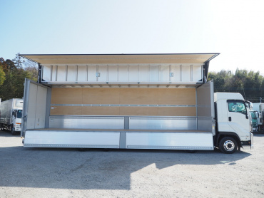 いすゞ ギガ ウイング車 大型 2PG-CYJ77C 年式 R2 [写真18]