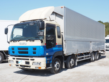いすゞ ギガ ウイング車 大型 PDG-CYJ77W8A 年式 H21 [写真01]